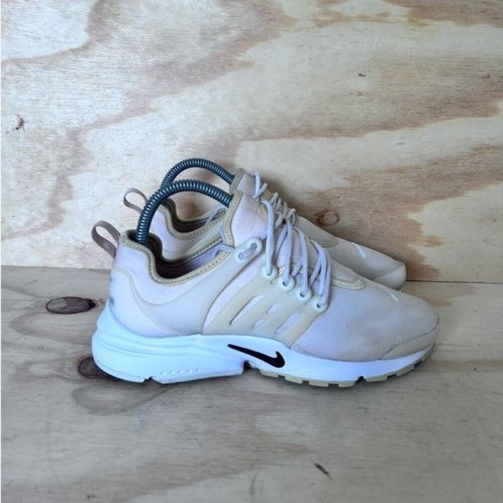 Nike - Air Presto - Running Shoes - Pink - Women's - 7 - 878068-608